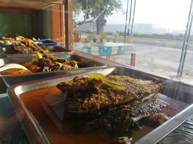 WARUNG BAKMI BU KAS