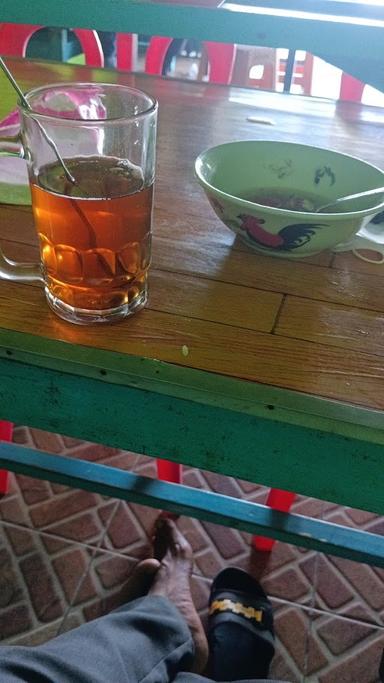 WARUNG SOTO DAN RAMES 'PAK KAMIRAN'