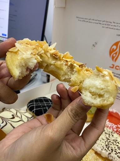 J.CO DONUTS & COFFEE - MAL CIPUTRA TANGERANG