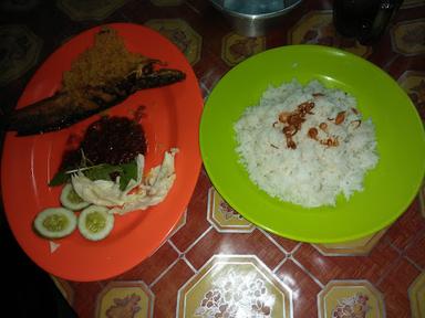 AYAM GORENG+LELE GORENG+BEBEK GORENG MBAK YUN