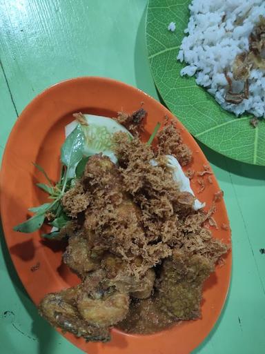 PECEL LELE & AYAM SAFA'AT