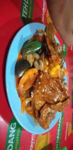 Photo's Joe Seafood Dan Pecel Lele