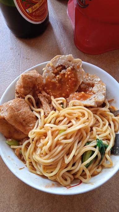 MIE BAKSO MATAHARI