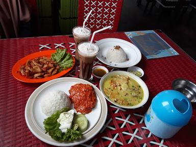 POJOK KULINER PARAKANSALAK