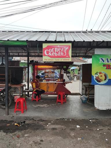 CORNER KEBAB, PARONGPONG