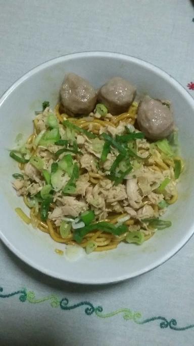 MIE KOCOK UMI 14