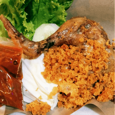 AYAM PENYET EGI