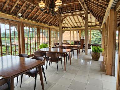 HUTAN HUJAN GRILL AND KITCHEN