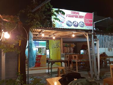 KEDAI PEMPEK EDDY