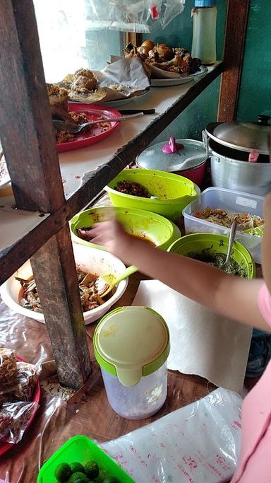 WARUNG NASI UDUK MPOK ENAH