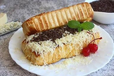 ROTI BAKAR LUMER UMI & CIRENG ISI AYAM SUWIR