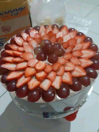 SELVIRA CAKE