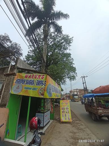 WARUNG PEMPEK WONG KITO GALO (MAMAH ABEL)