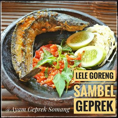 AYAM GEPREK SOMANG