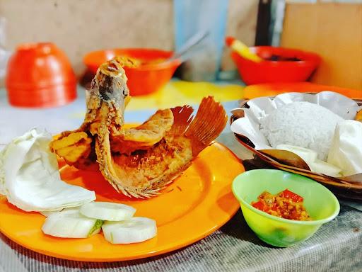 AYAM PENYET KALASAN DAN SEAFOOD ARTOMORO 447