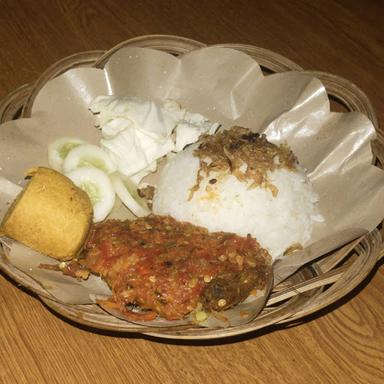 AYAM SAMBAL HULEK HENZ