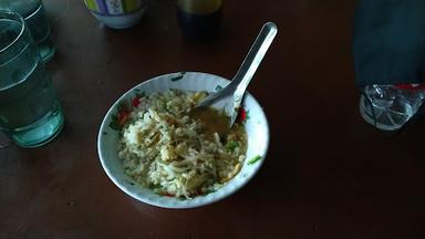 BAKSO MIE AYAM & SOTO SOLO GAJAH MUNGKUR ABANG RAFA