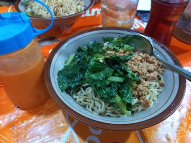 MIE AYAM BANYUMAS REKA GANDA