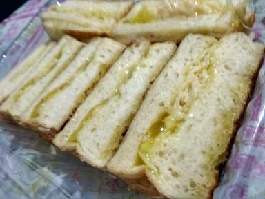 ROTI BAKAR PANGKU PARUNG PANJANG