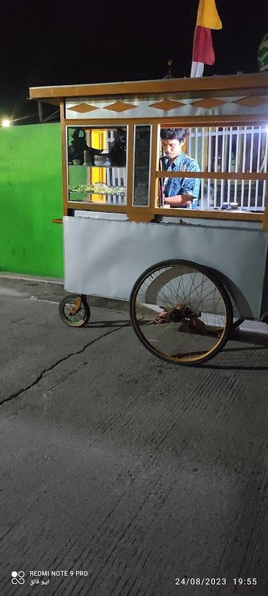 BAKSO DAGING SAPI PAK UJA DUA PUTRA