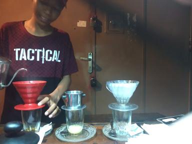 JOKOFFIE TEMPAT NGOPI KAKI LIMA