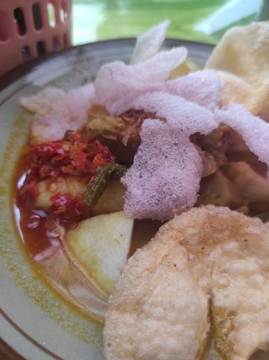 KETUPAT SAYUR PADANG