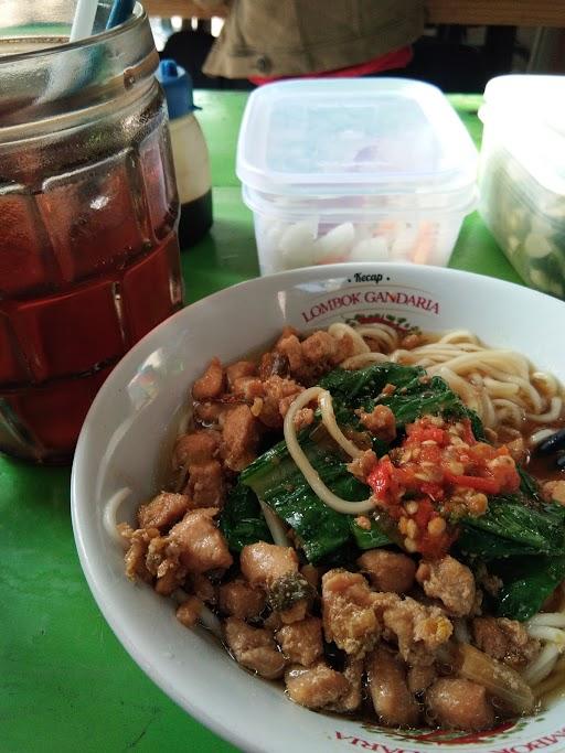 MIE AYAM BAKSO HANDAYANI