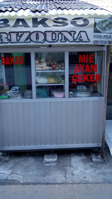 BAKSO DAN MIE AYAM. RIZQUNA