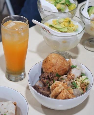 BAKSO MALANG CAK ENDUT AMPERA