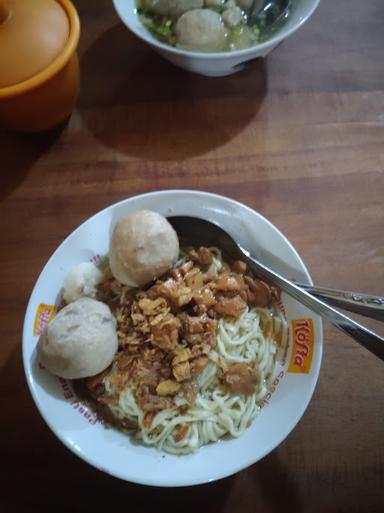 BAKSO PAK KUMIS