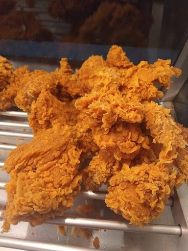 RANISA FRIED CHICKEN JATI PADANG