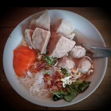 MIE AYAM PULLOH BASO ISI