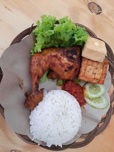 AYAM BAKAR & AYAM GORENG BANG WAWAN