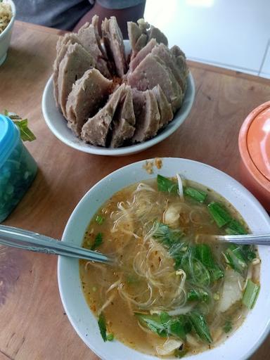 BAKSO MIE AYAM KOTA PAKDE KUMIS