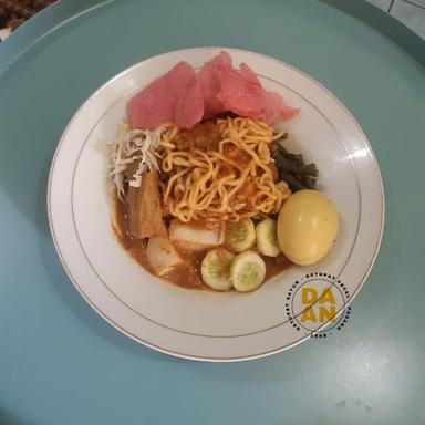 DA'AN KETUPAT SAYUR