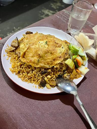 KEDAI UMI NASI UDUK KAMPUS