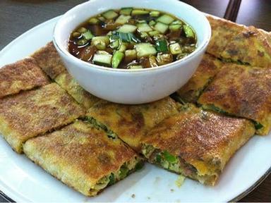 MARTABAK ADREENA KHAS LEBAKSIU