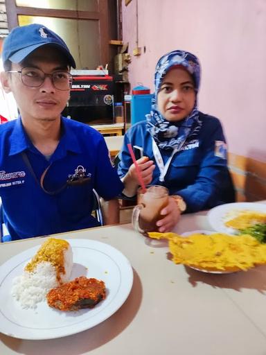 RUMAH MAKAN PADANG MINANG RAYA