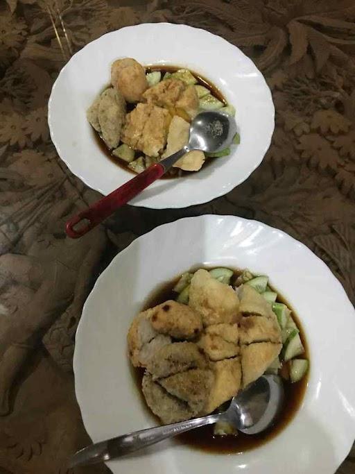 RUMAH MAKAN IBU HJ. TUTI