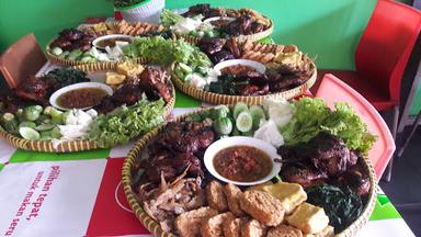 RUMAH MAKAN KAKUNG SABLENG