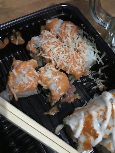 TANOSHI SUSHI KALISARI