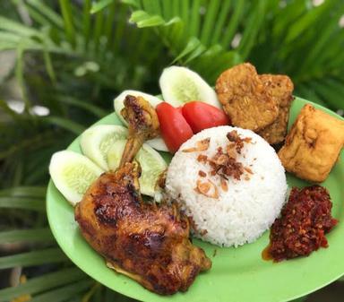 AYAM BAKAR MADU BU CINTA (BUCIN)