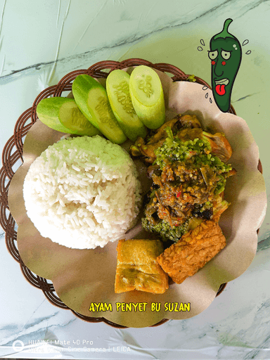 AYAM PENYET BU SUZAN