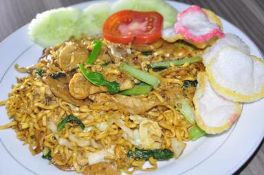 NASI GORENG LAKA LAKA