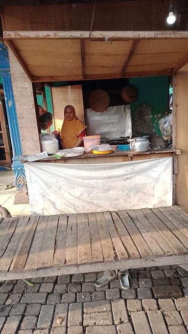 NASI UDUK IBU ASNAWATI