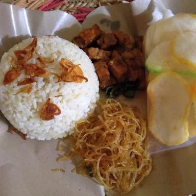 RUMAH MAKAN NASI UDUK LIWET DAN ROTI BAKAR IBU MANTE