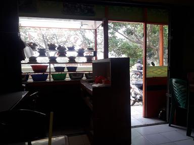 RUMAH MAKAN PADANG AMPERA