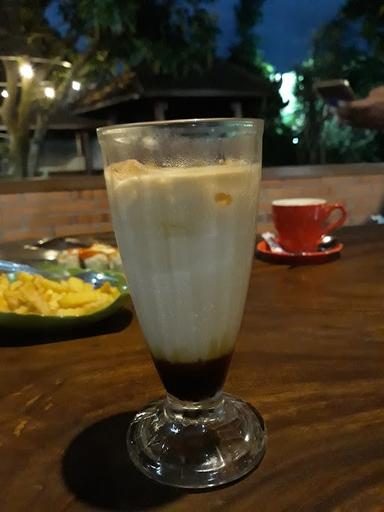 D'SINTA CAFE & RESTO PURWAKARTA