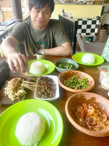 RUMAH MAKAN SAUNG CIBENDA