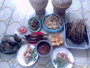 SAUNG SATE MARANGGI NENEK ANOM